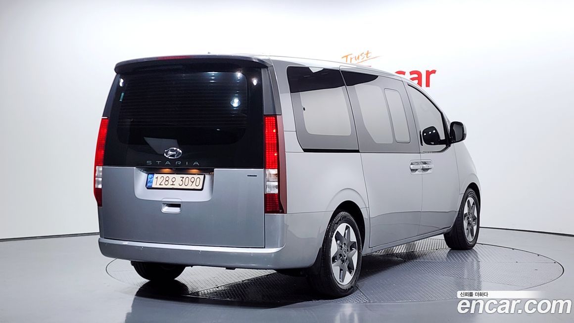 Hyundai Staria 2022