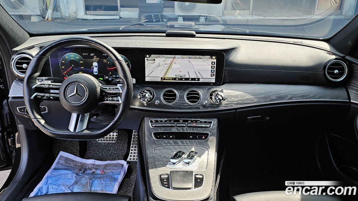 Mercedes-Benz E-Class 2021