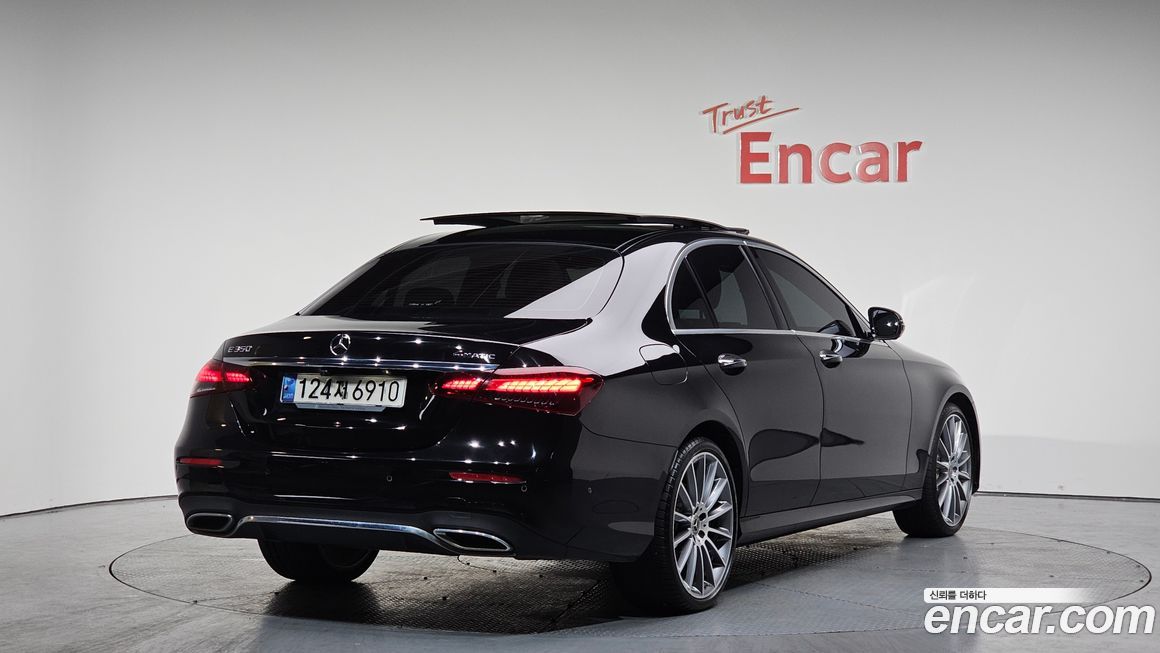 Mercedes-Benz E-Class 2021