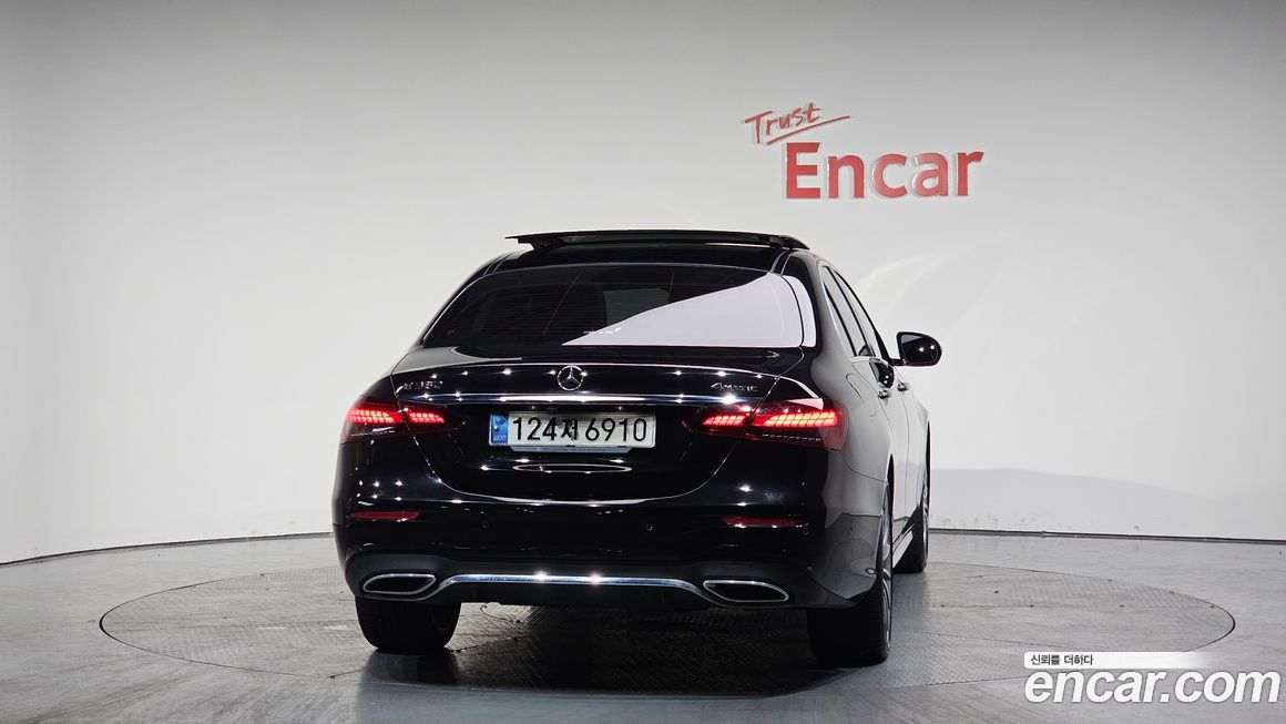 Mercedes-Benz E-Class 2021