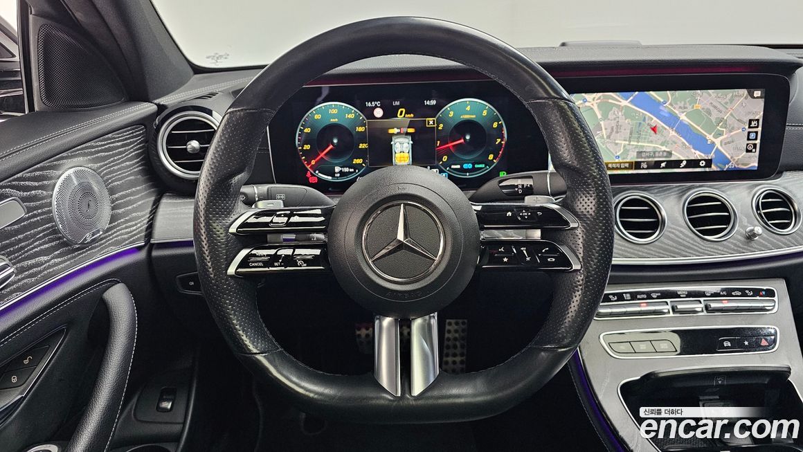 Mercedes-Benz E-Class 2021