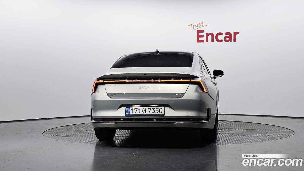 Kia K8 2025