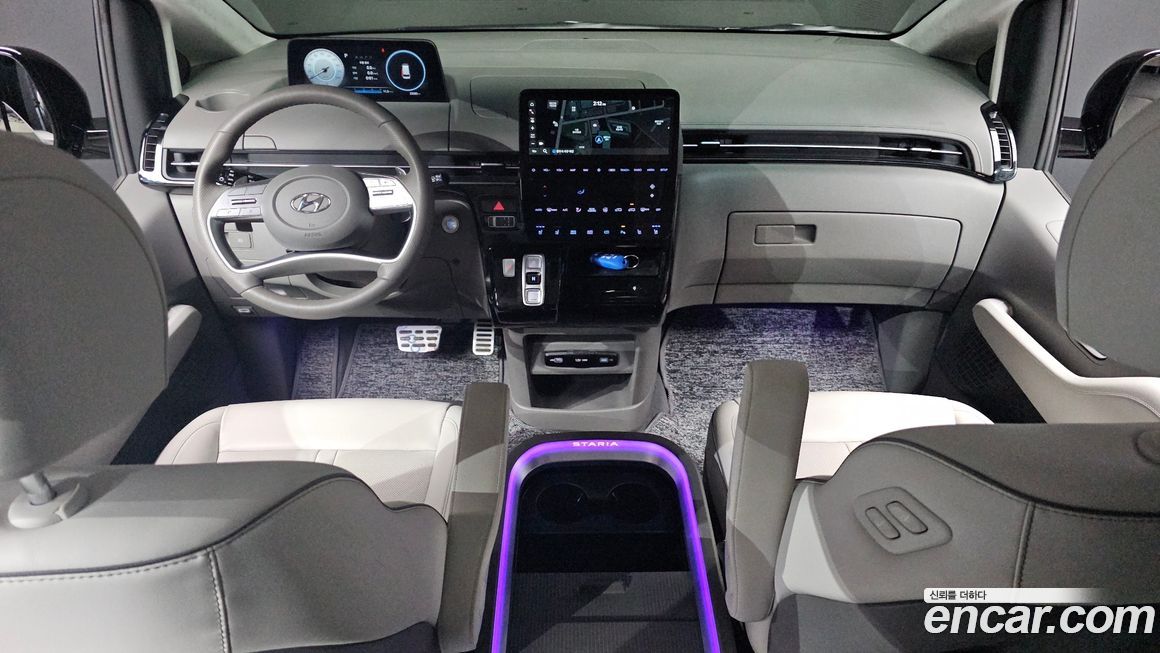 Hyundai Staria 2023