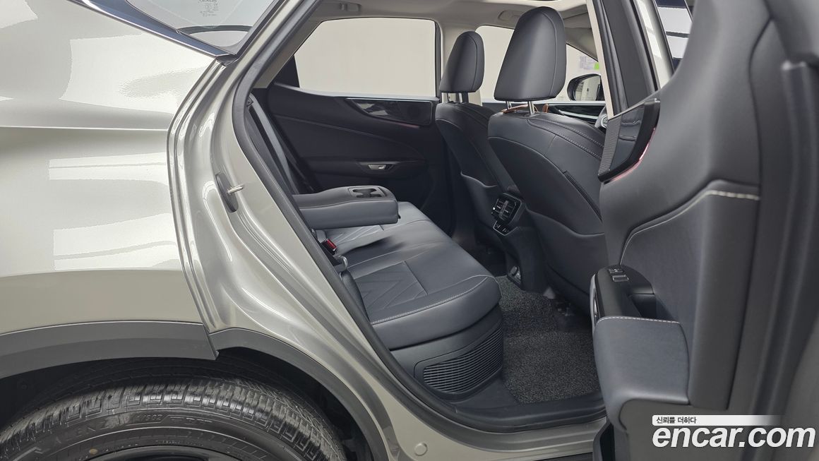 Lexus NX 2025