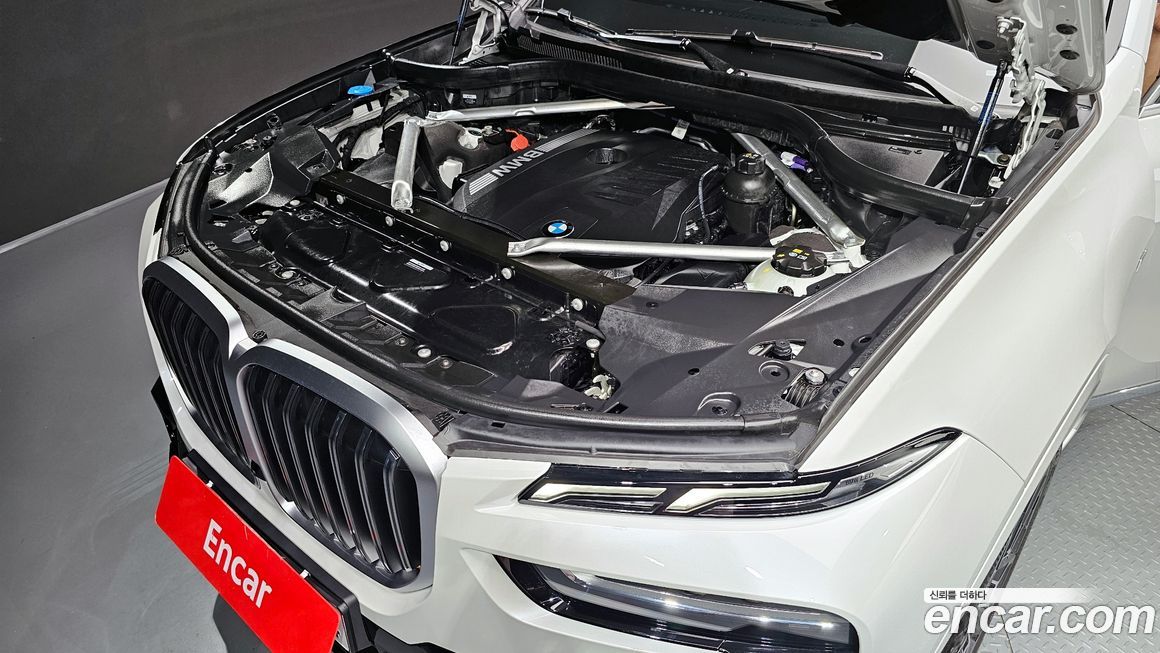 BMW X7 2025
