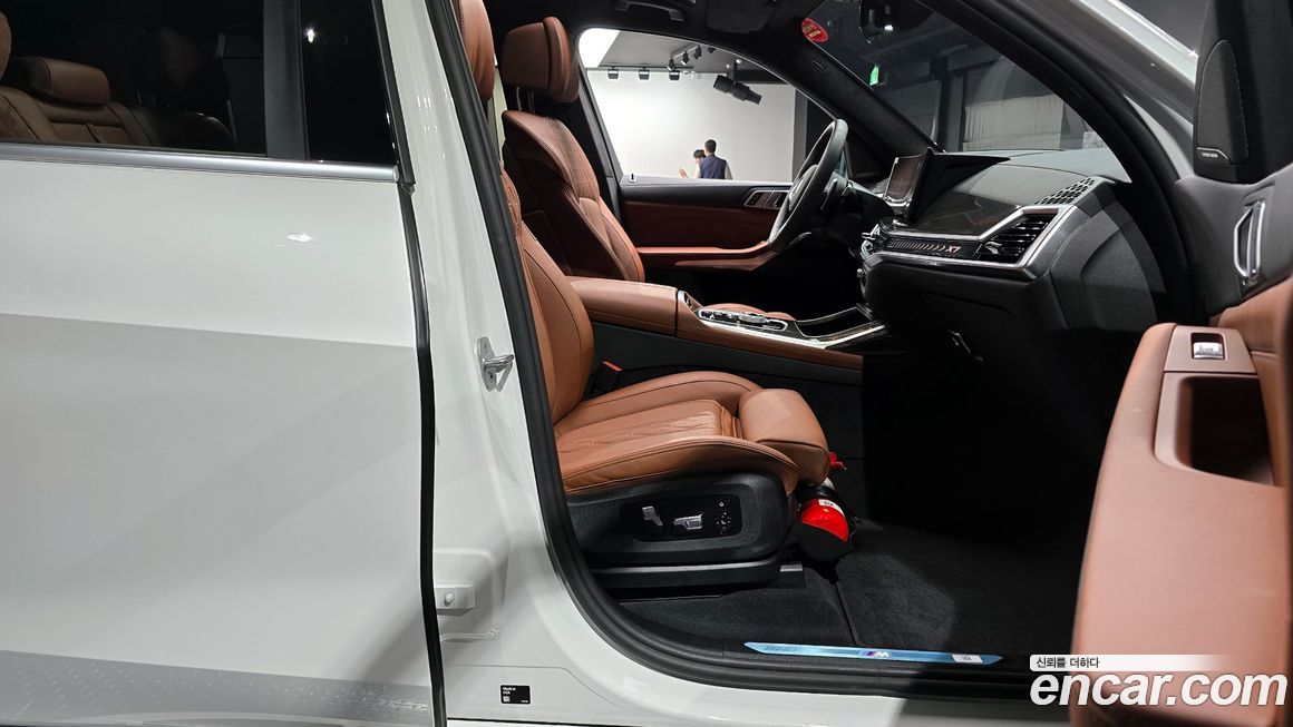 BMW X7 2025