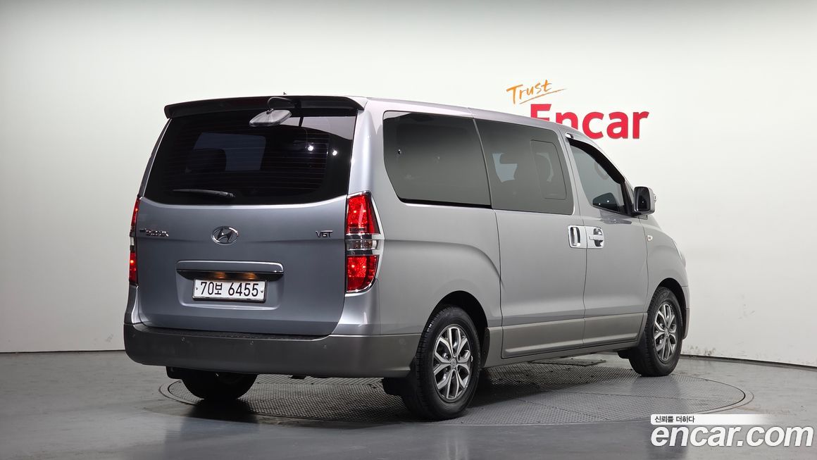 Hyundai Starex 2018
