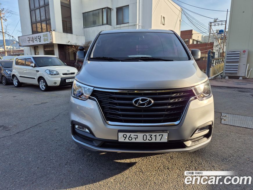 Hyundai Starex 2021