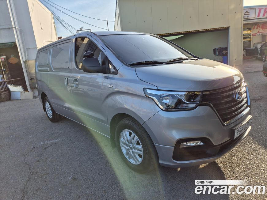 Hyundai Starex 2021