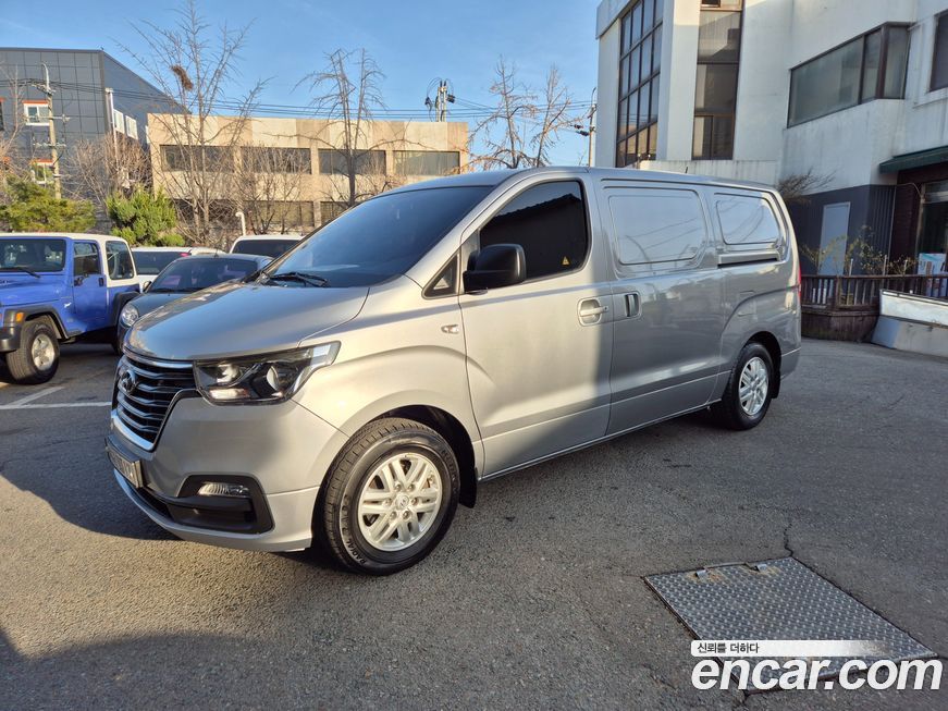 Hyundai Starex 2021