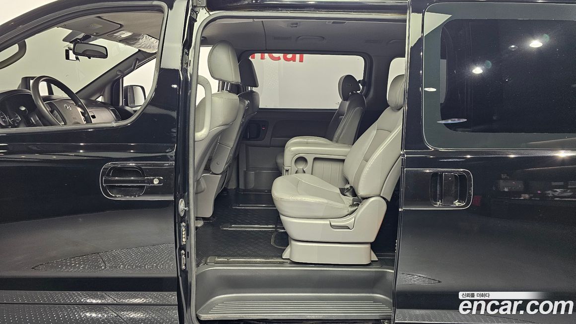 Hyundai Starex 2019