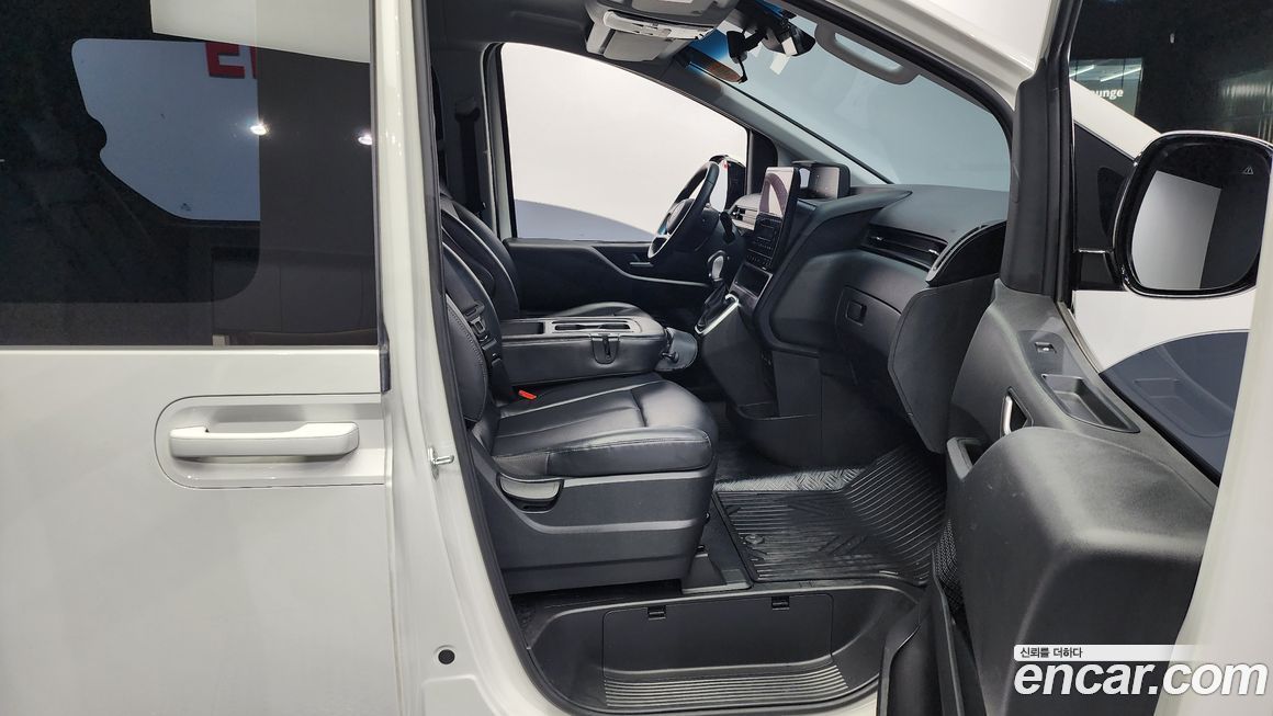 Hyundai Staria 2022
