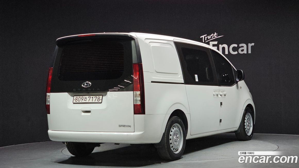 Hyundai Staria 2023