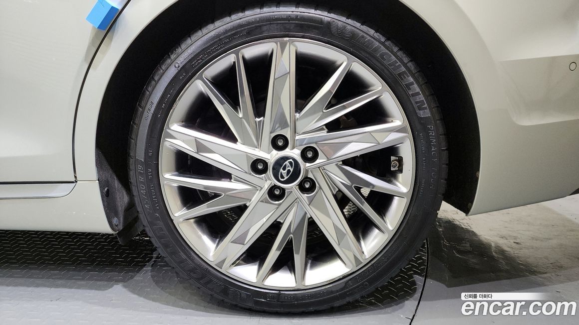 Hyundai Grandeur 2020