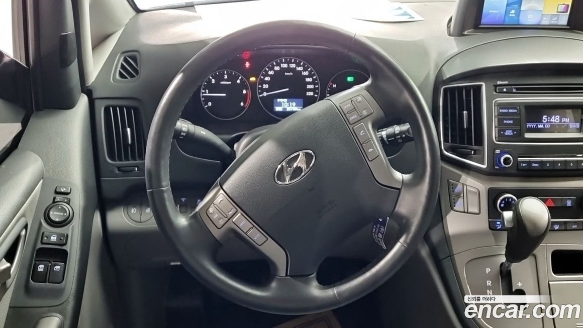 Hyundai Starex 2019
