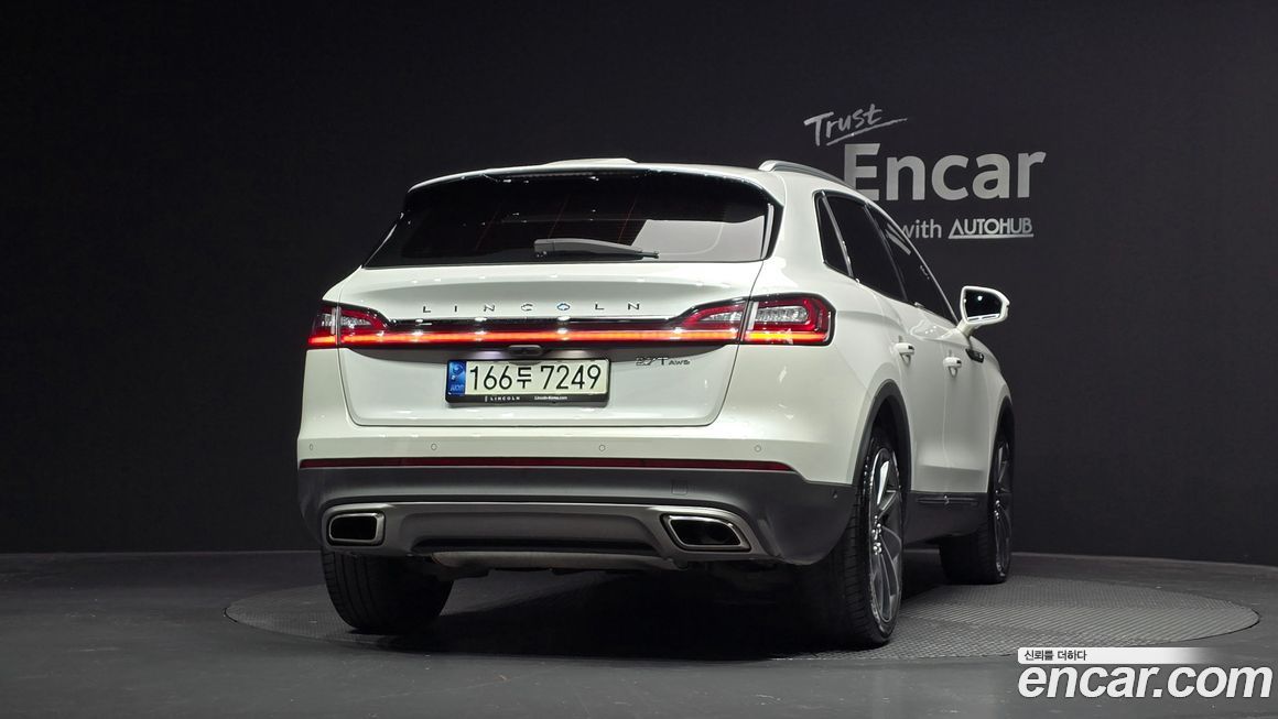 Lincoln Nautilus 2020