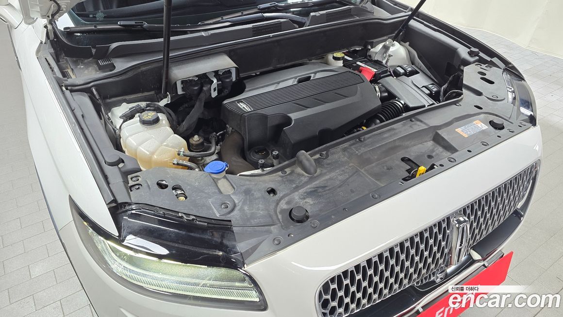 Lincoln Nautilus 2020