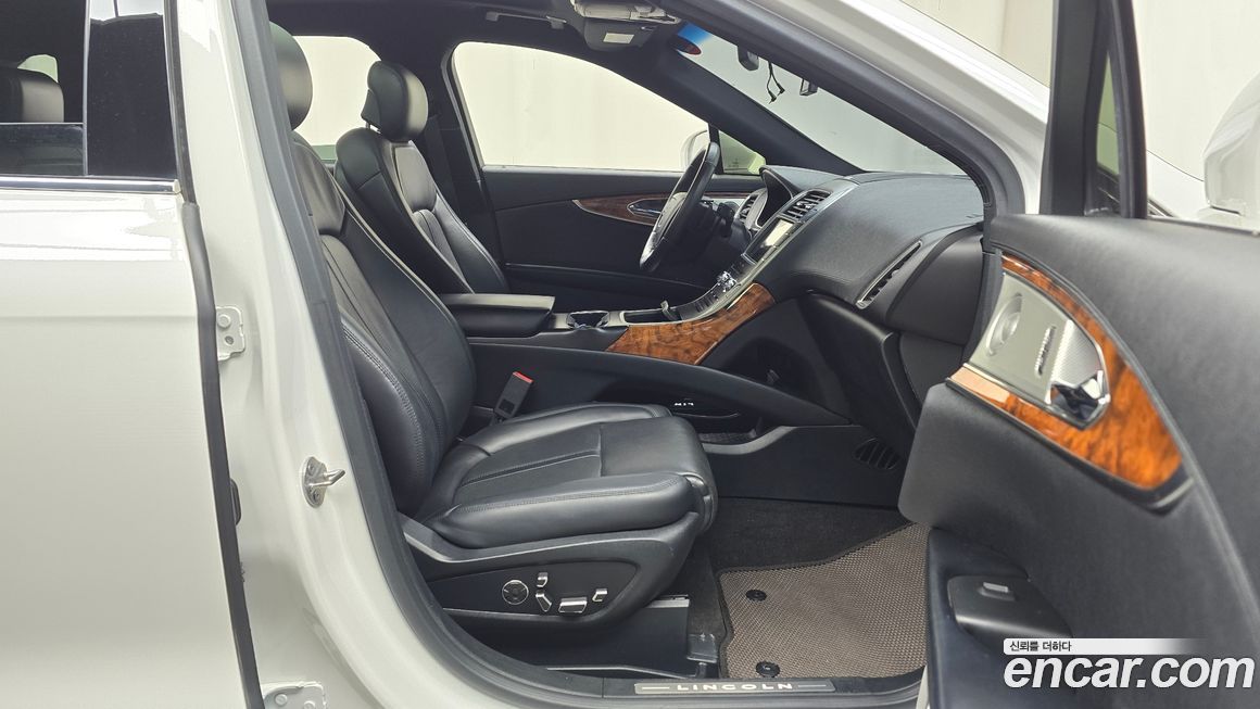 Lincoln Nautilus 2020