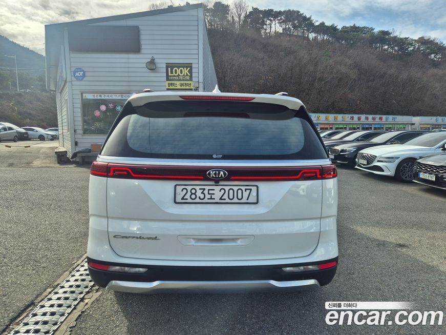 Kia Canival 2021