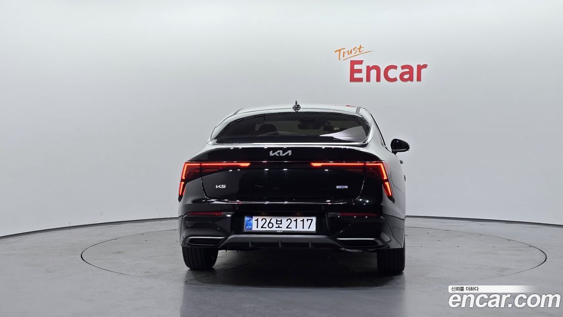 Kia K5 2025