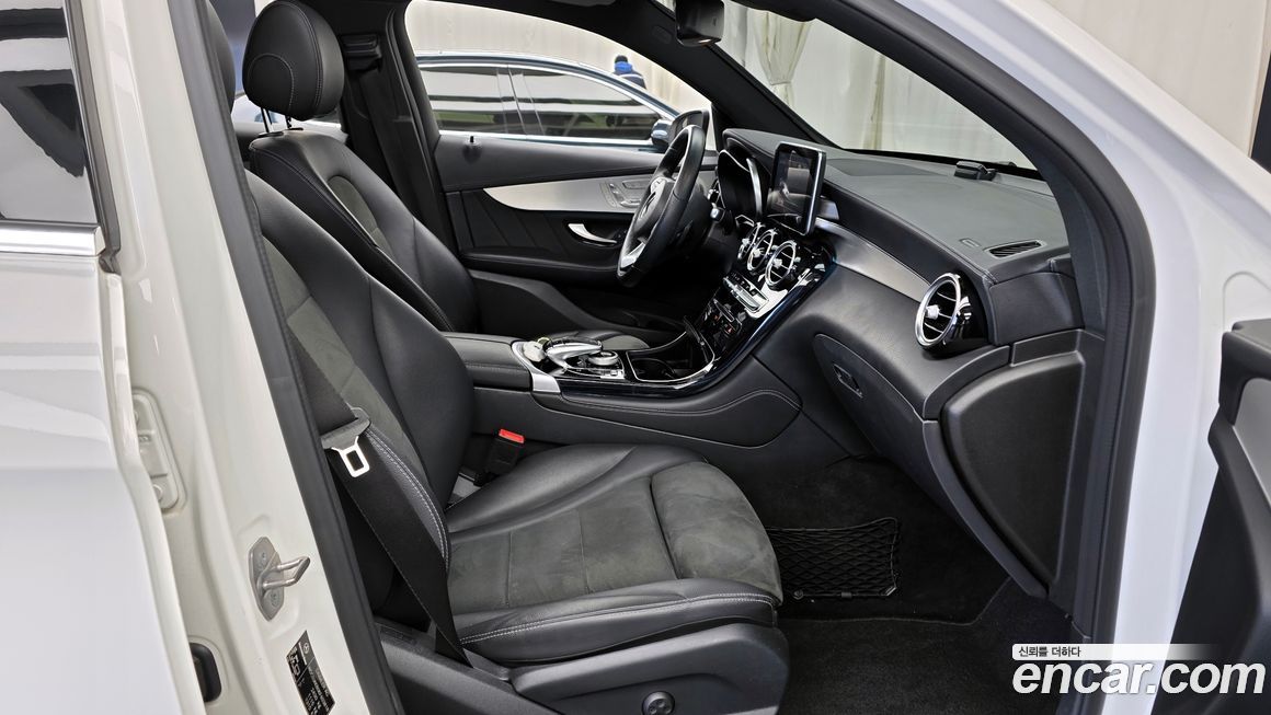 Mercedes-Benz GLC-Class 2019