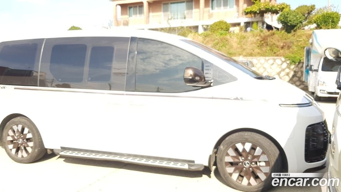 Hyundai Staria 2022