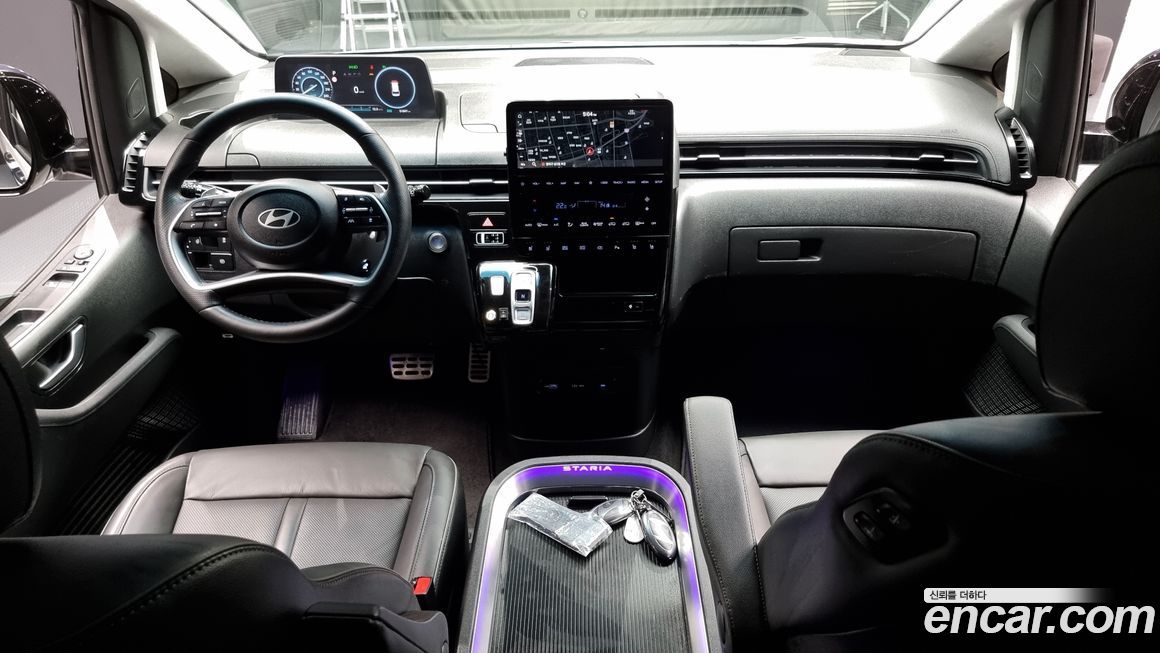 Hyundai Staria 2025