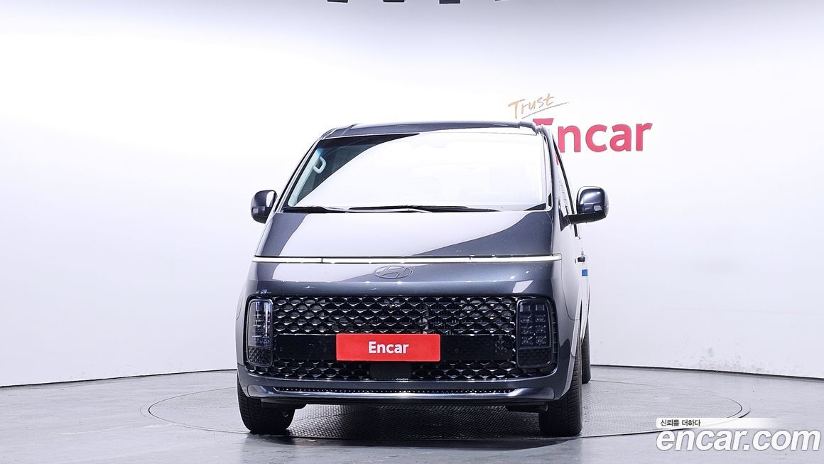 Hyundai Staria 2025