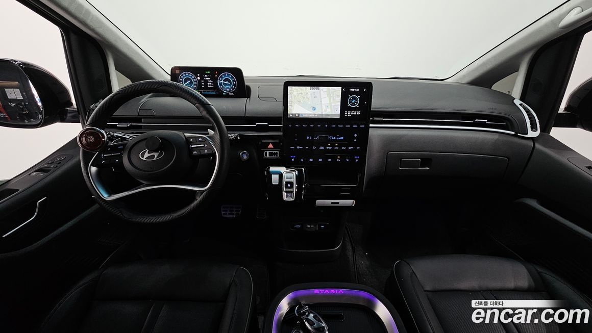 Hyundai Staria 2025
