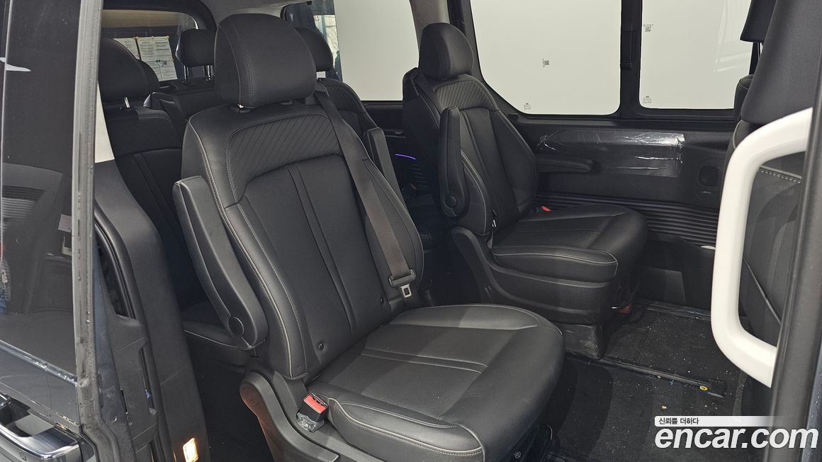 Hyundai Staria 2025
