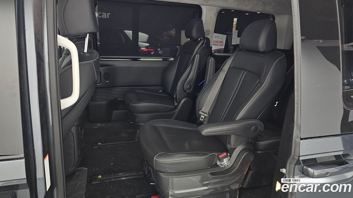 Hyundai Staria 2025