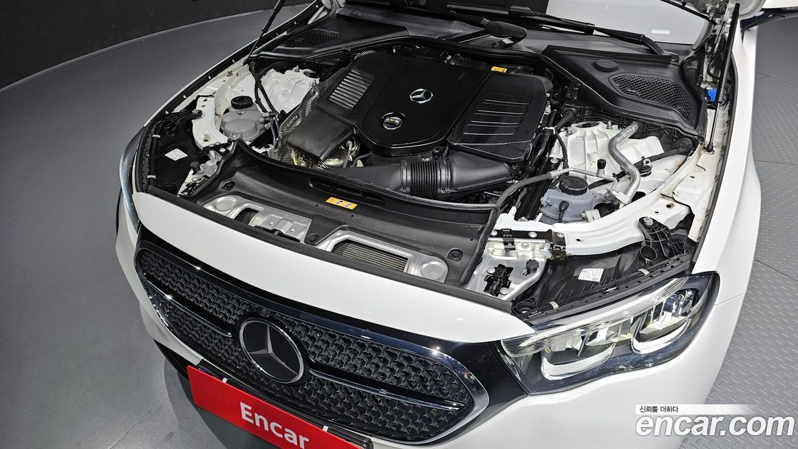 Mercedes-Benz E-Class 2024