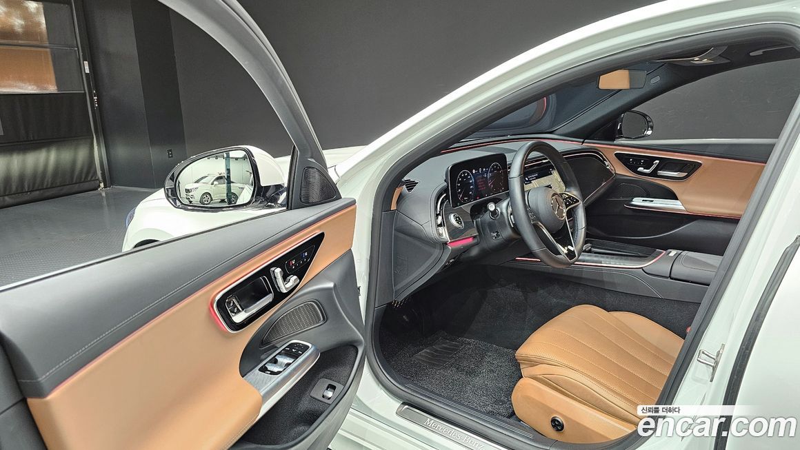 Mercedes-Benz E-Class 2024