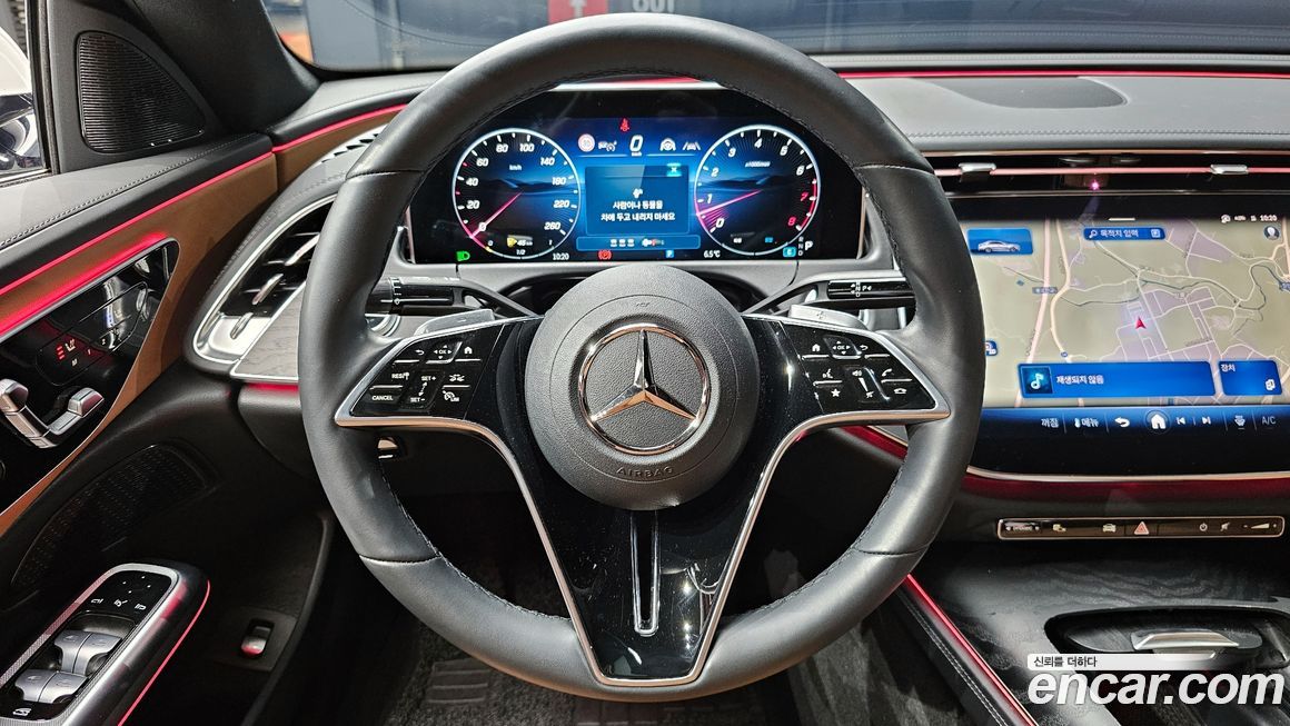 Mercedes-Benz E-Class 2024