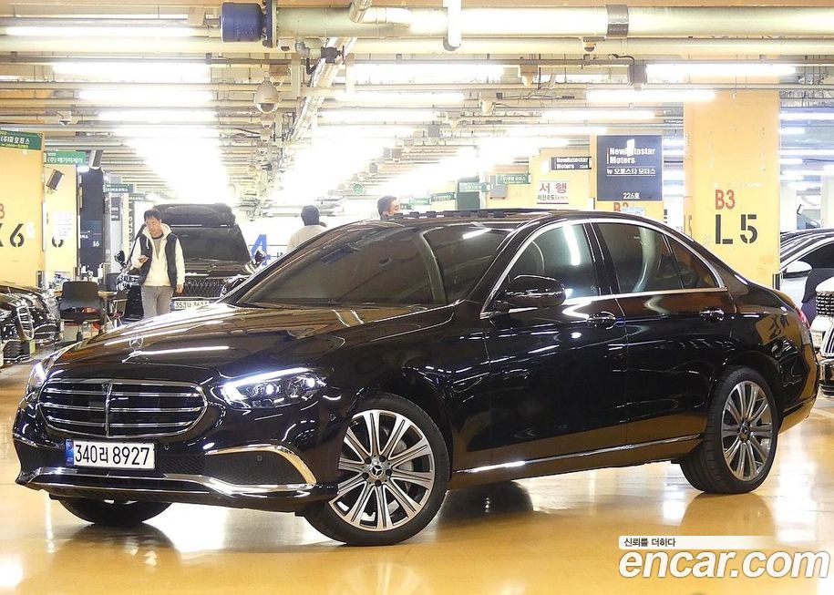 Mercedes-Benz E-Class 2023