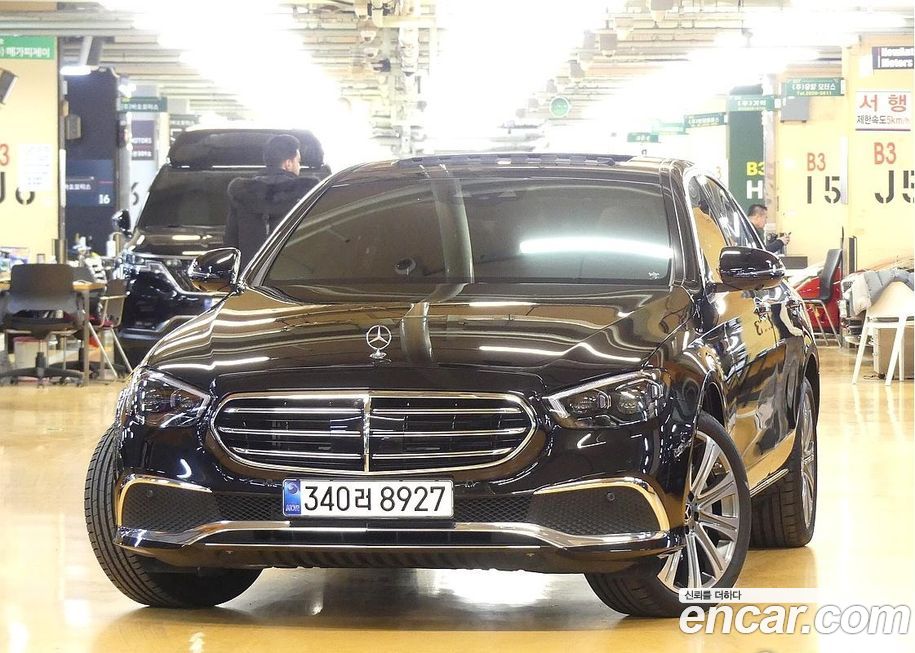 Mercedes-Benz E-Class 2023