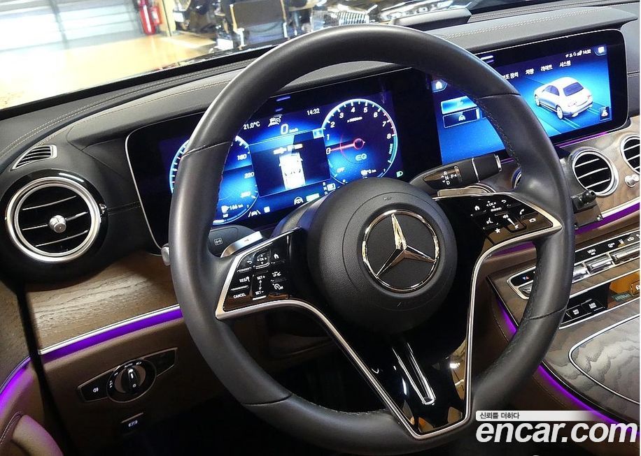 Mercedes-Benz E-Class 2023