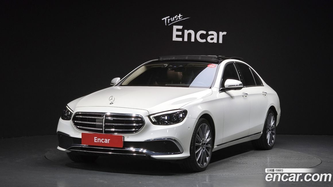 Mercedes-Benz E-Class 2023