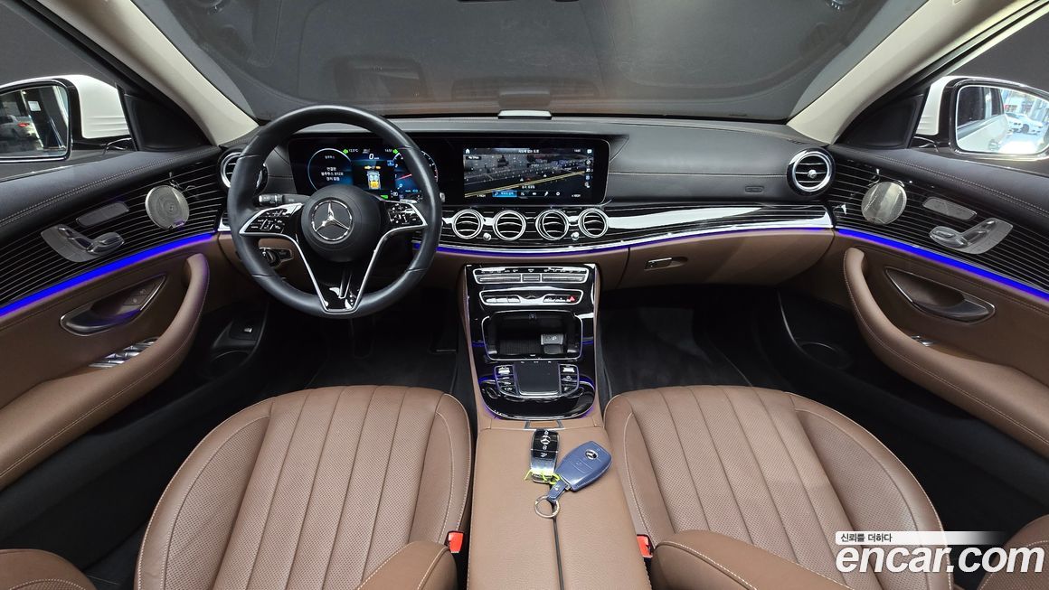 Mercedes-Benz E-Class 2023