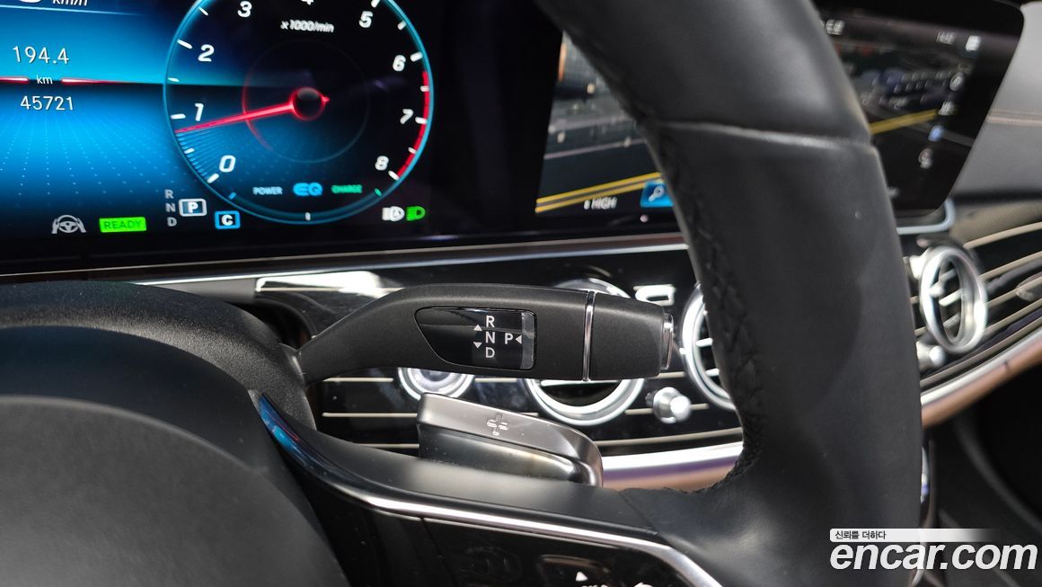 Mercedes-Benz E-Class 2023