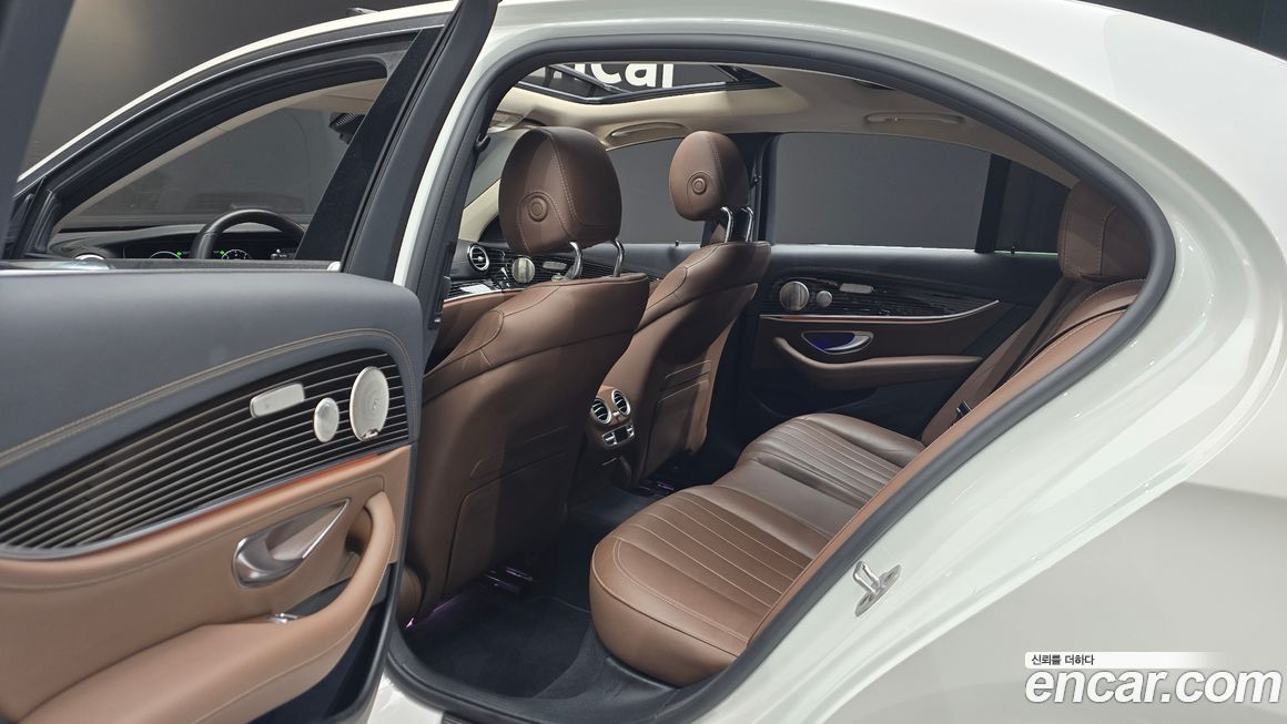 Mercedes-Benz E-Class 2023