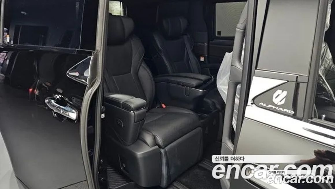 Toyota Alphard 2024