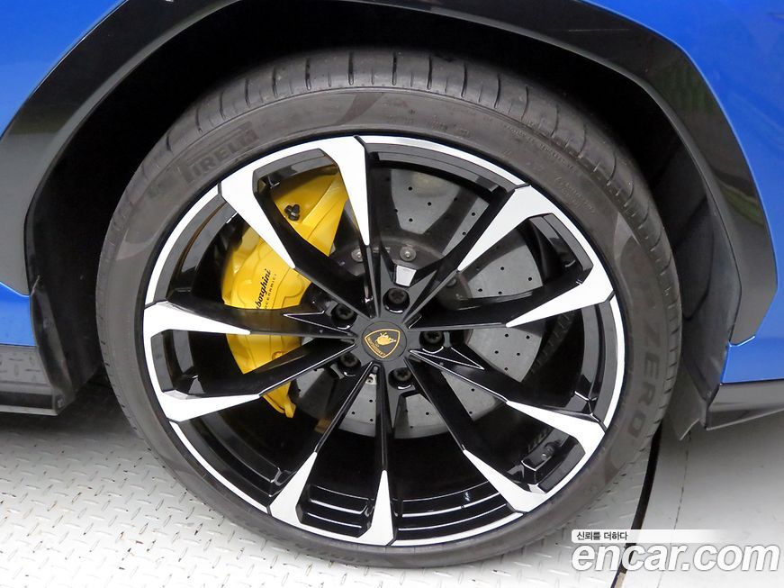 Lamborghini Urus 2020