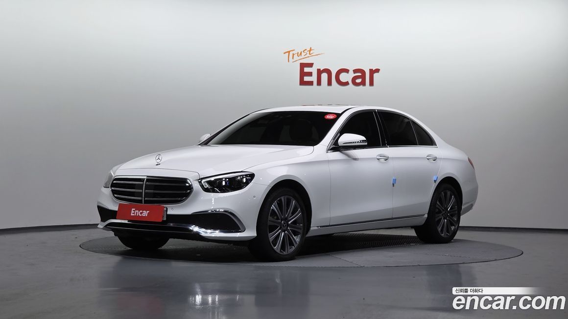 Mercedes-Benz E-Class 2023