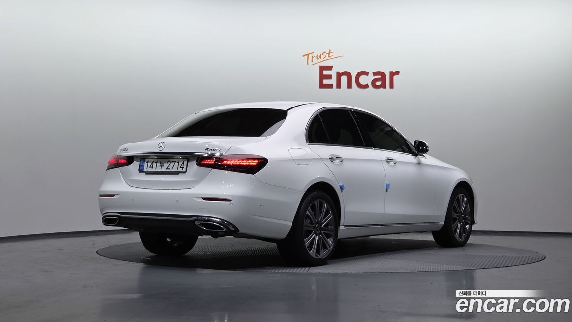 Mercedes-Benz E-Class 2023