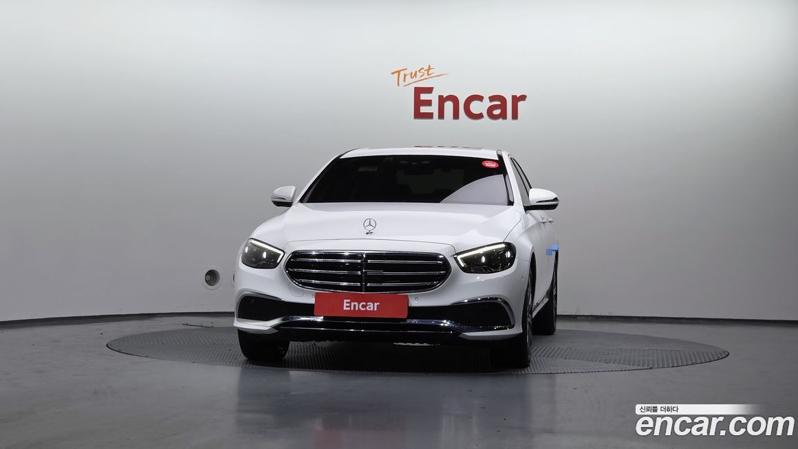 Mercedes-Benz E-Class 2023