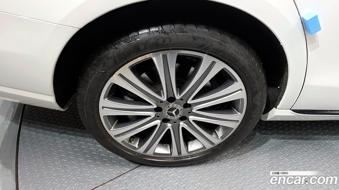 Mercedes-Benz E-Class 2023