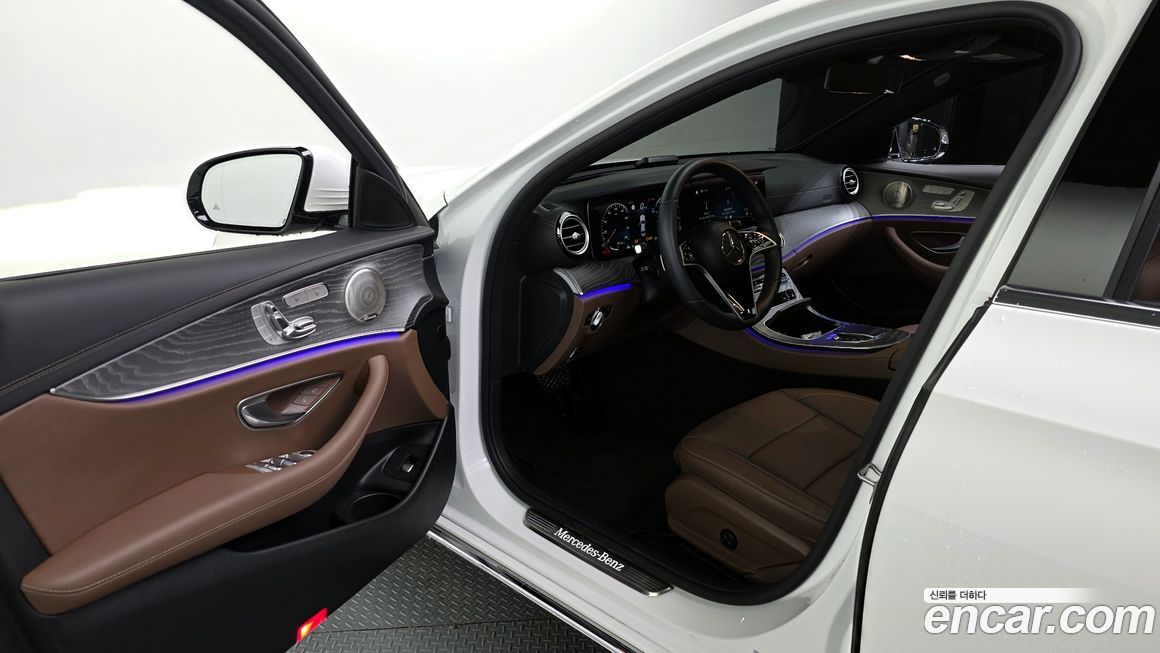 Mercedes-Benz E-Class 2023