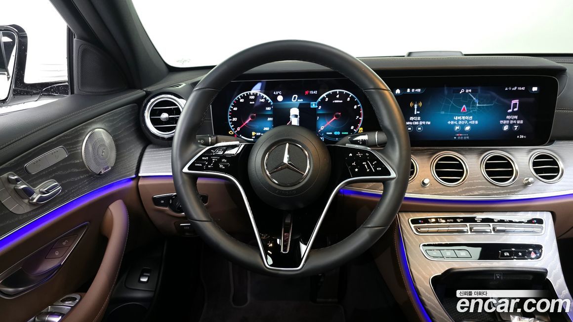 Mercedes-Benz E-Class 2023