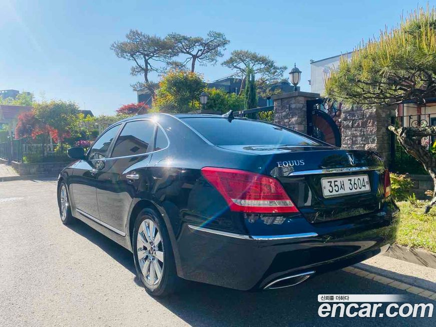 Hyundai Equus 2010